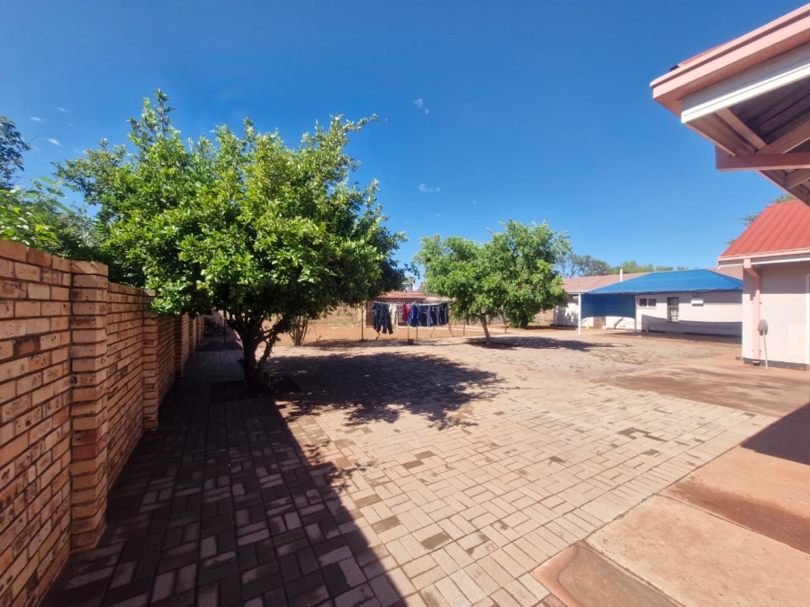 To Let 4 Bedroom Property for Rent in Kathu Northern Cape